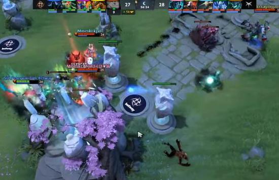 LPL电竞明星助力融艺杯公益赛事盛况